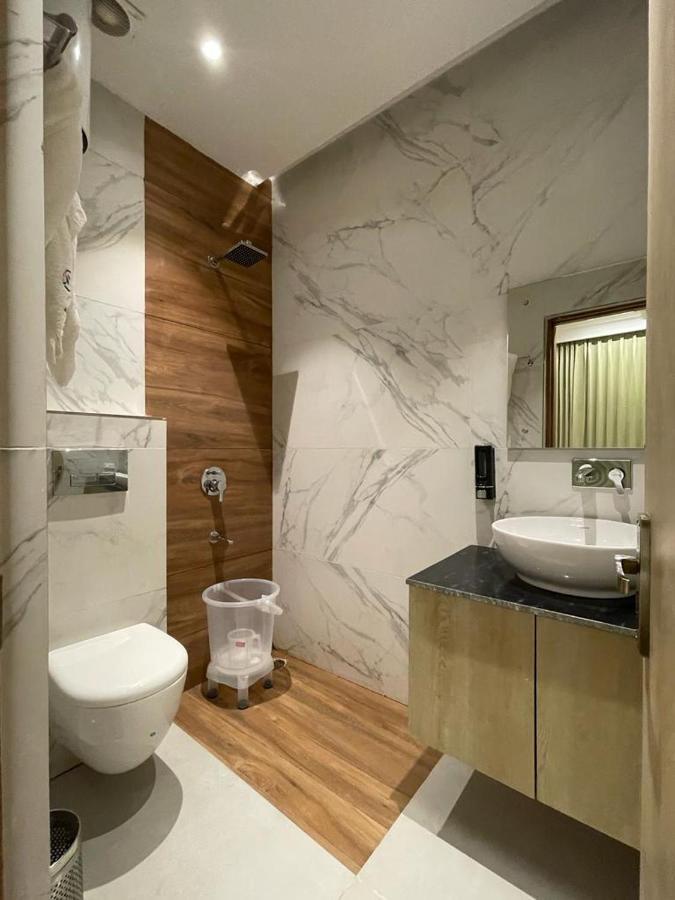 Hotel West Inn Premium Kharar Exterior foto